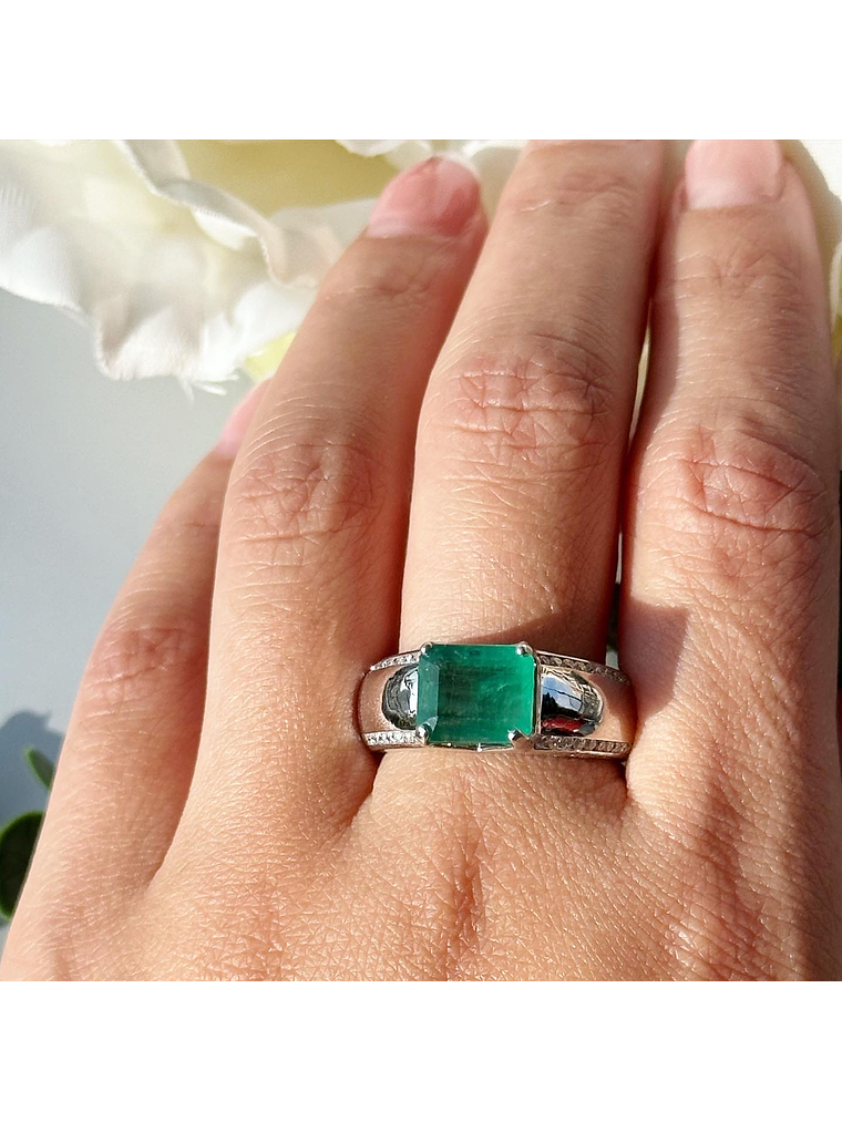 Anillo Preciosa Esmeralda 3 Ct Rectangular Diamantes en Oro Blanco 18K 6