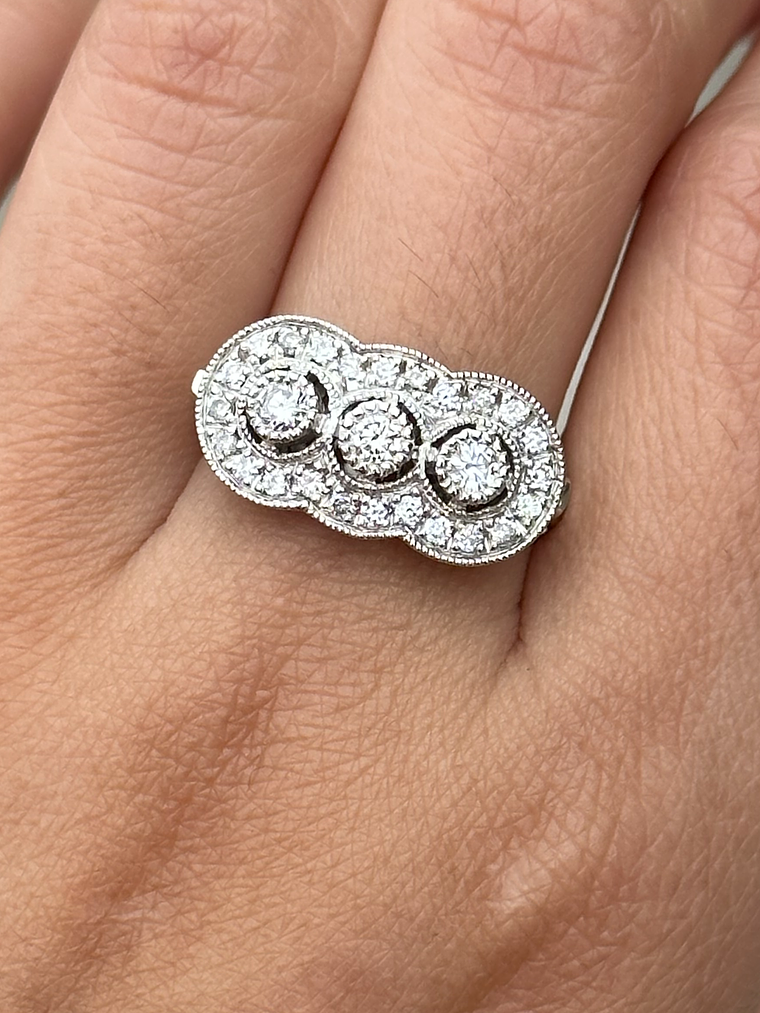 Anillo Vintage Inspirado en el Anillo de la Nona Petit en Platino 5