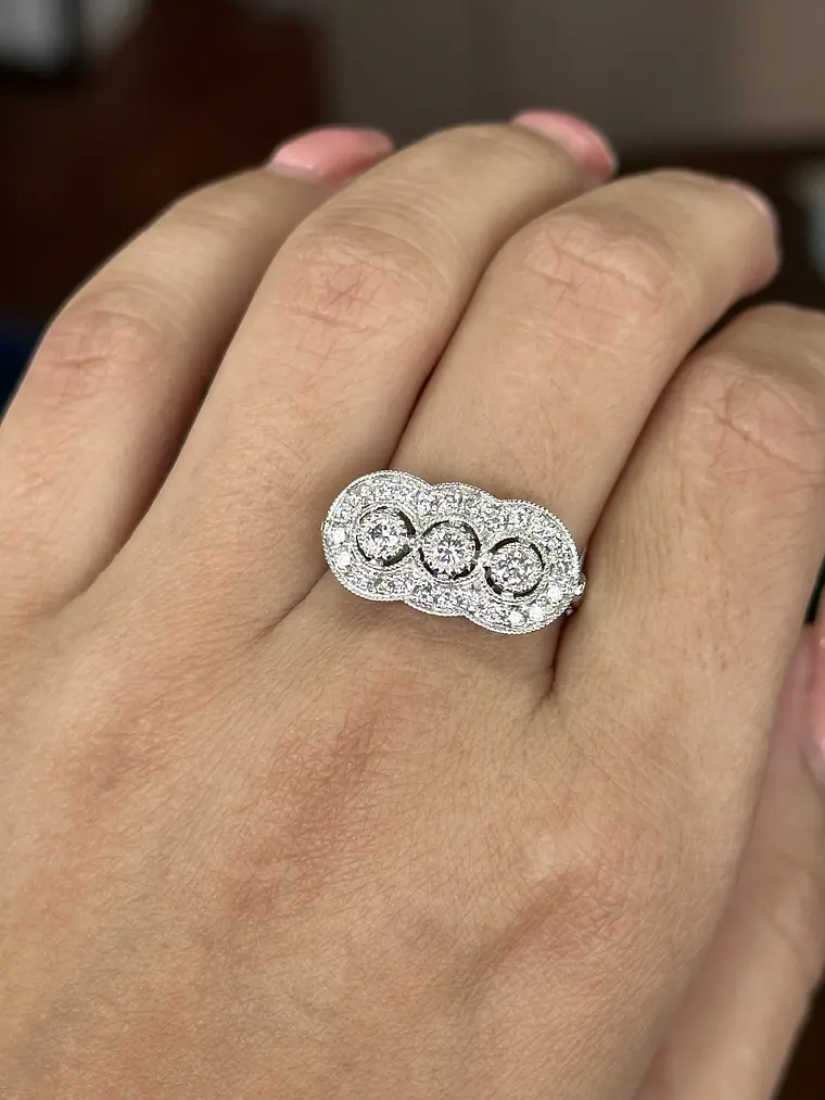 Anillo Vintage Inspirado en el Anillo de la Nona Petit en Platino 4