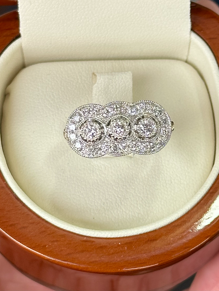 Anillo Vintage Inspirado en el Anillo de la Nona Petit en Platino 3