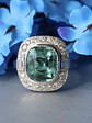 Espectacular Anillo Gran Turmalina Verde Agua con Brillantes en Platino - Miniatura 2