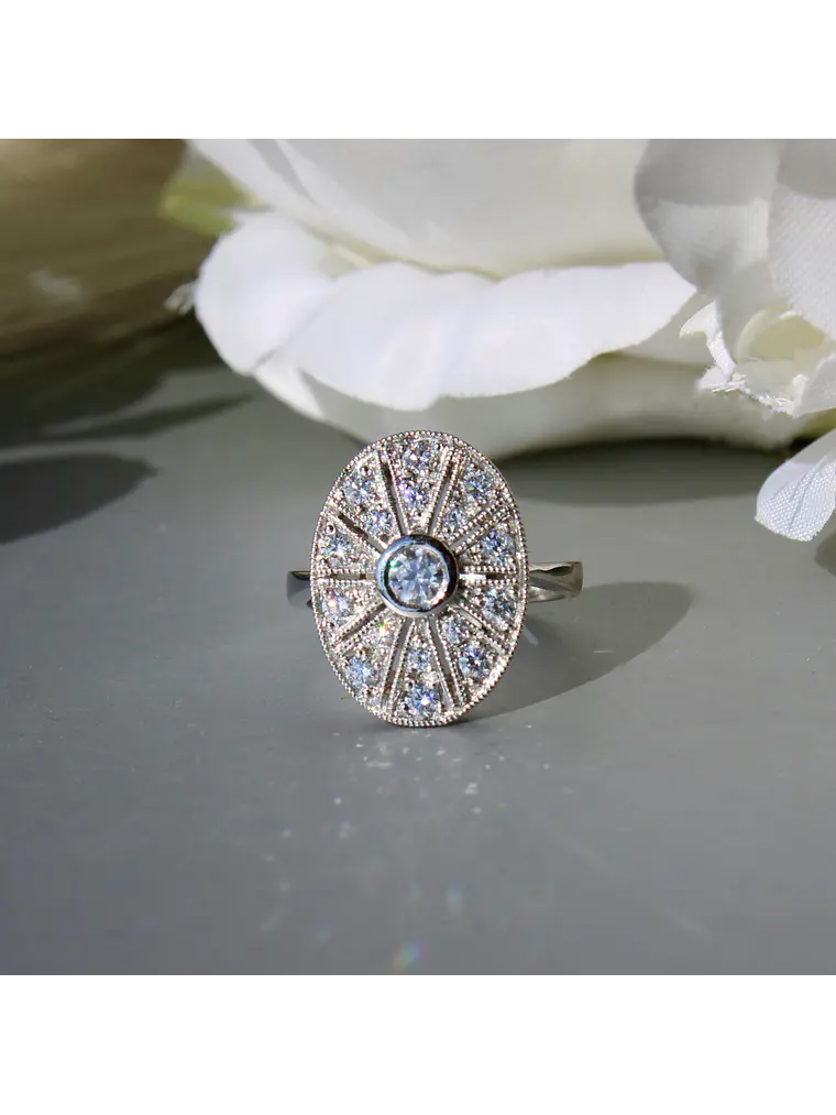 Topísimo Maxi Anillo Ovalado Constelación de Brillantes en Platino 2