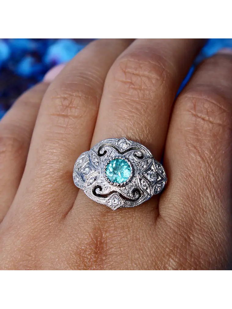 Anillo Vintage con Hermosa Apatita y Diamantes en Platino 2