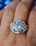 Anillo Vintage con Hermosa Apatita y Diamantes en Platino