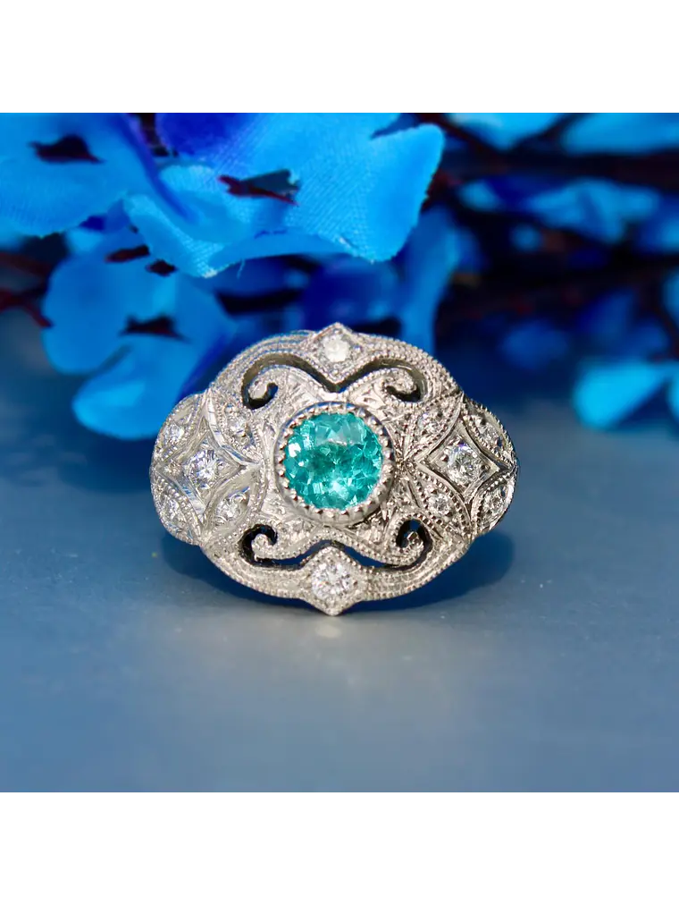 Anillo Vintage con Hermosa Apatita y Diamantes en Platino 1