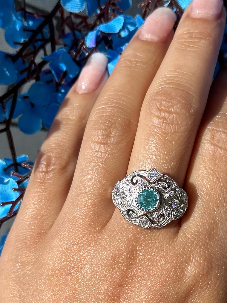 Anillo Vintage con Hermosa Apatita y Diamantes en Platino 4