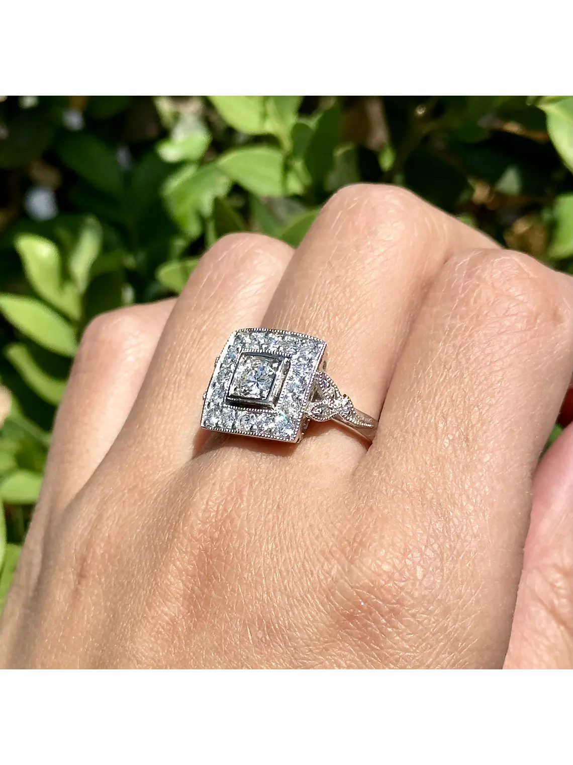 Gran Anillo Cuadrado Diamantes Naturales en Platino 4