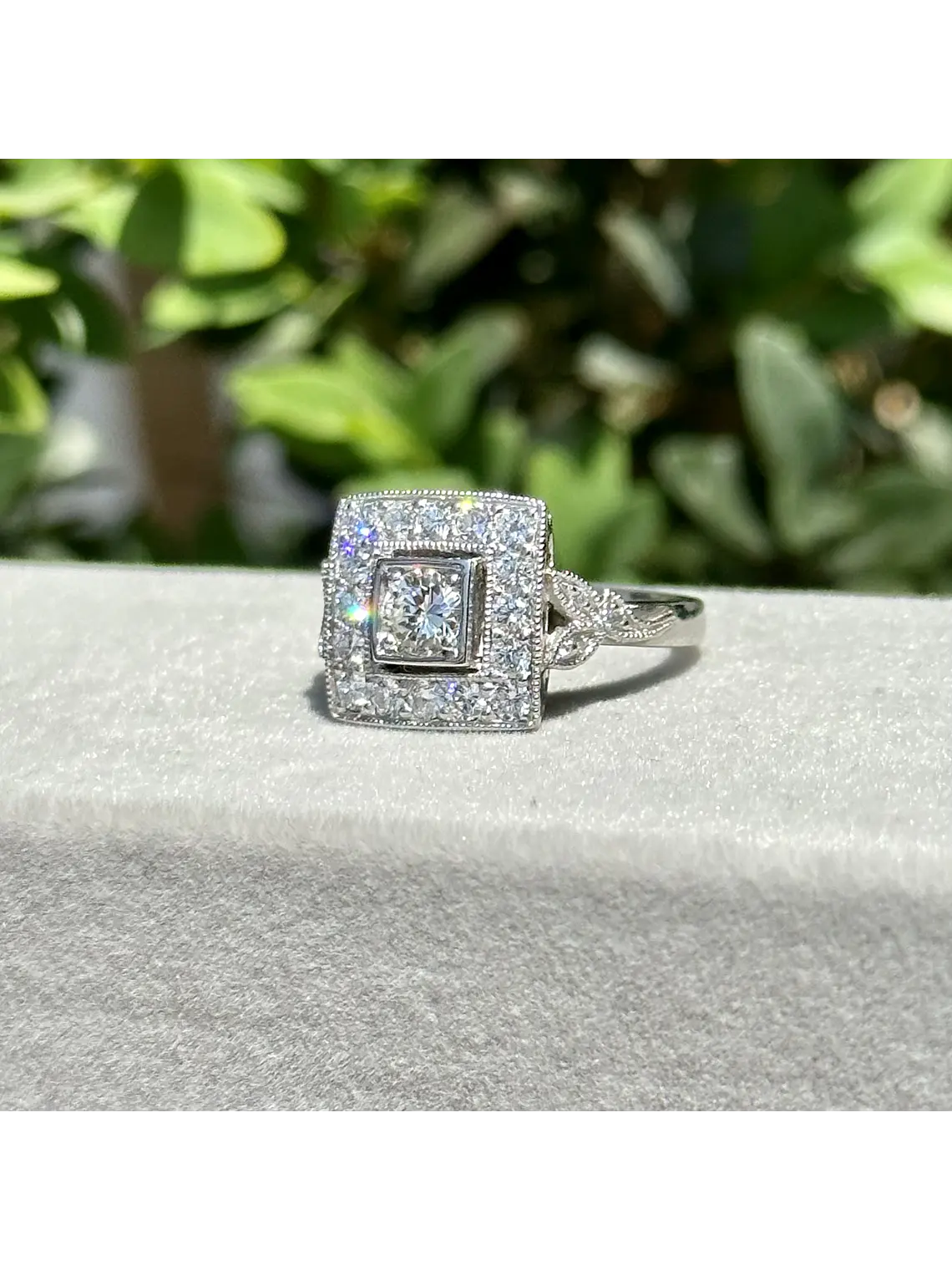 Gran Anillo Cuadrado Diamantes Naturales en Platino 5