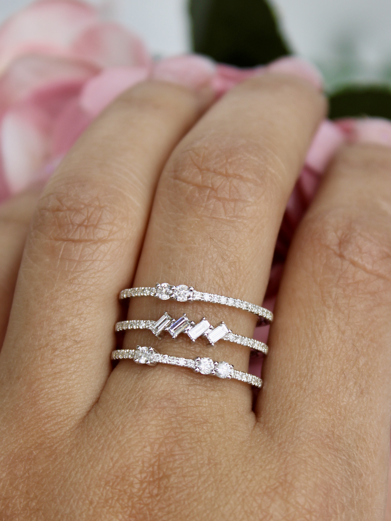 Anillo Cintillo Triple Brillantes 70 puntos Oro Blanco 18K 3