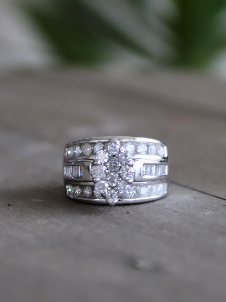 Maxi Anillo Cintillo Ancho Diamantes en Oro Blanco  2