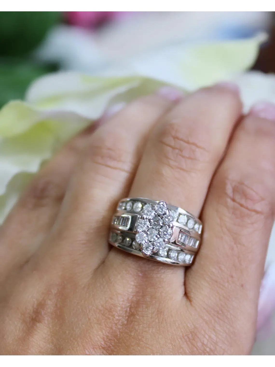 Maxi Anillo Cintillo Ancho Diamantes en Oro Blanco  5