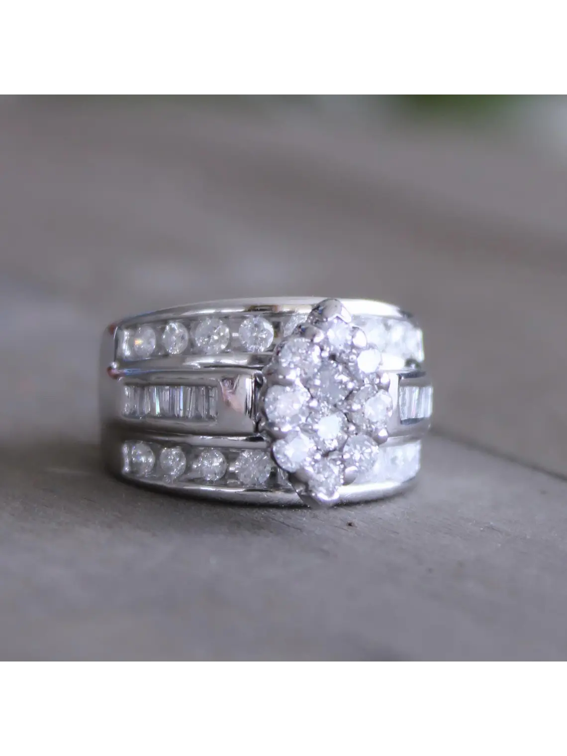 Maxi Anillo Cintillo Ancho Diamantes en Oro Blanco  1