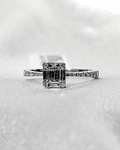 Exclusivo Anillo Solitario Diamantes Baguette Oro Blanco 18K