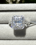 Gran Anillo Rectangular Diamantes Baguette Oro Blanco 18K