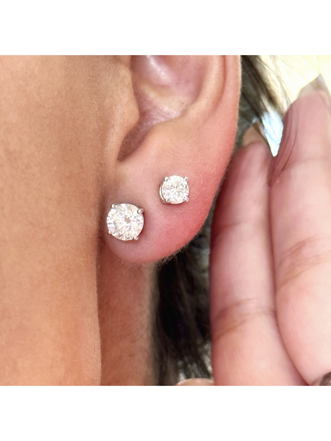 Aros Punto de Luz Diamantes 1 Ct 100 puntos en Oro Blanco 18K 2