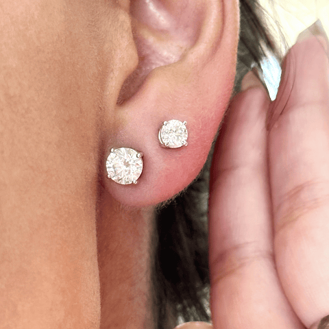 Aros Punto de Luz Diamantes 1 Ct 100 puntos en Oro Blanco 18K