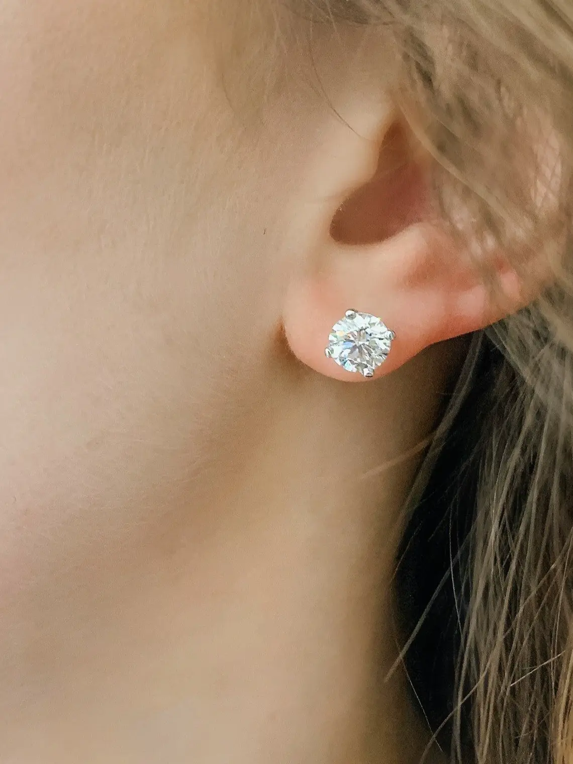 Espectacular Aros Punto de Luz Diamantes 2 Quilates 200 puntos en Oro Blanco 18K 3