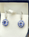 Aros Colgantes  Zafiros Azules y Diamantes en Oro Blanco 18K