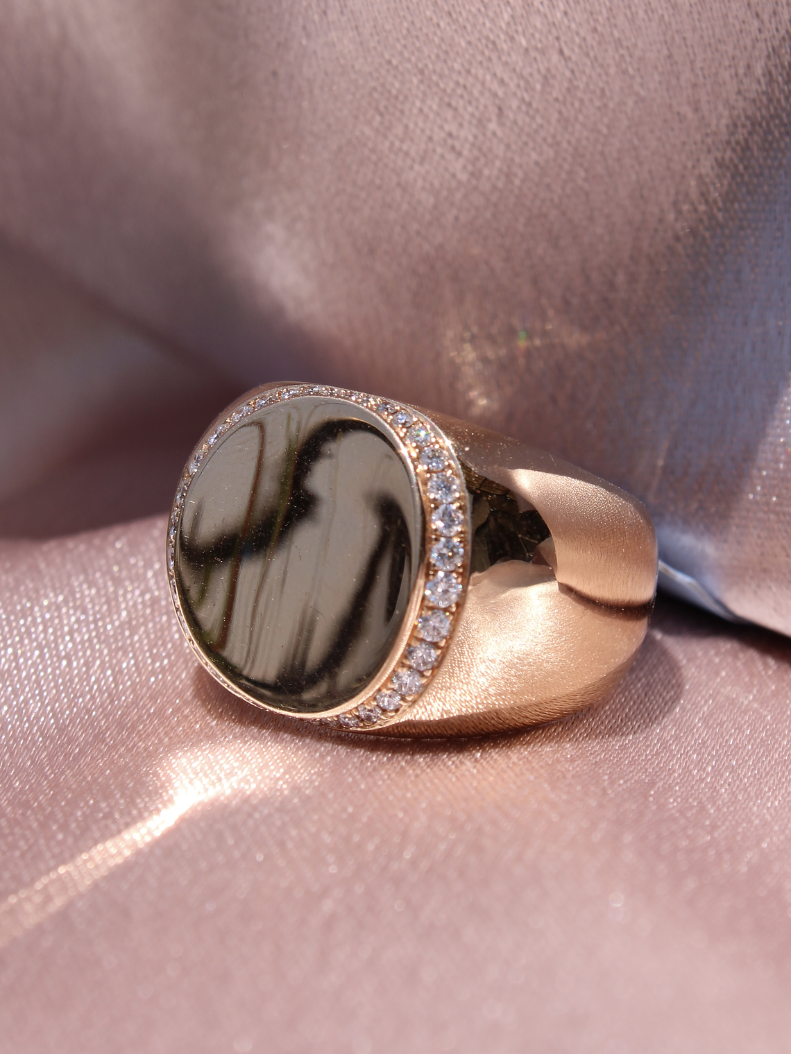 Maravilloso Anillo Ancho Moderno Redondo Brillantes en Oro Rosado 18K 2