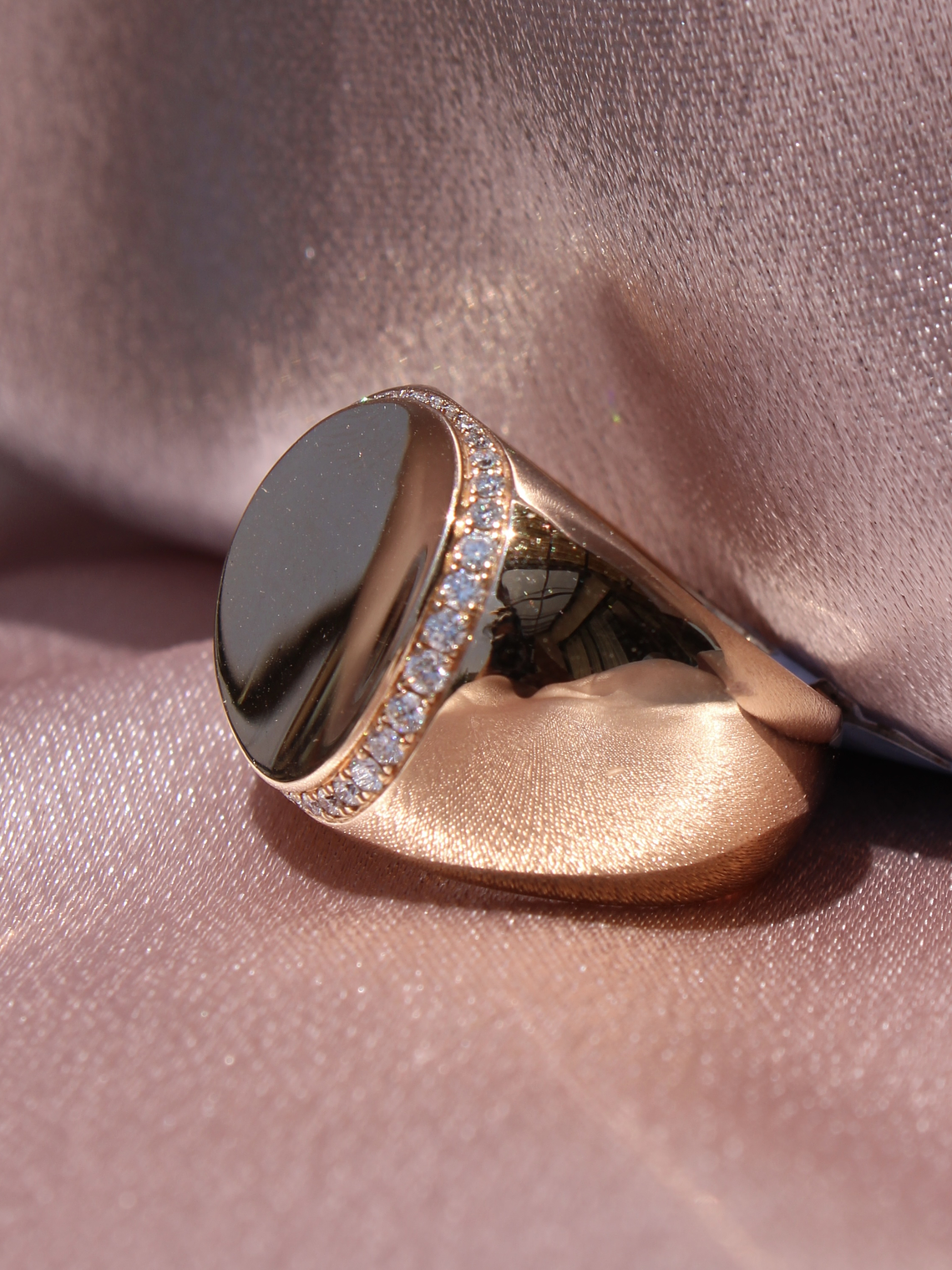 Maravilloso Anillo Ancho Moderno Redondo Brillantes en Oro Rosado 18K 3