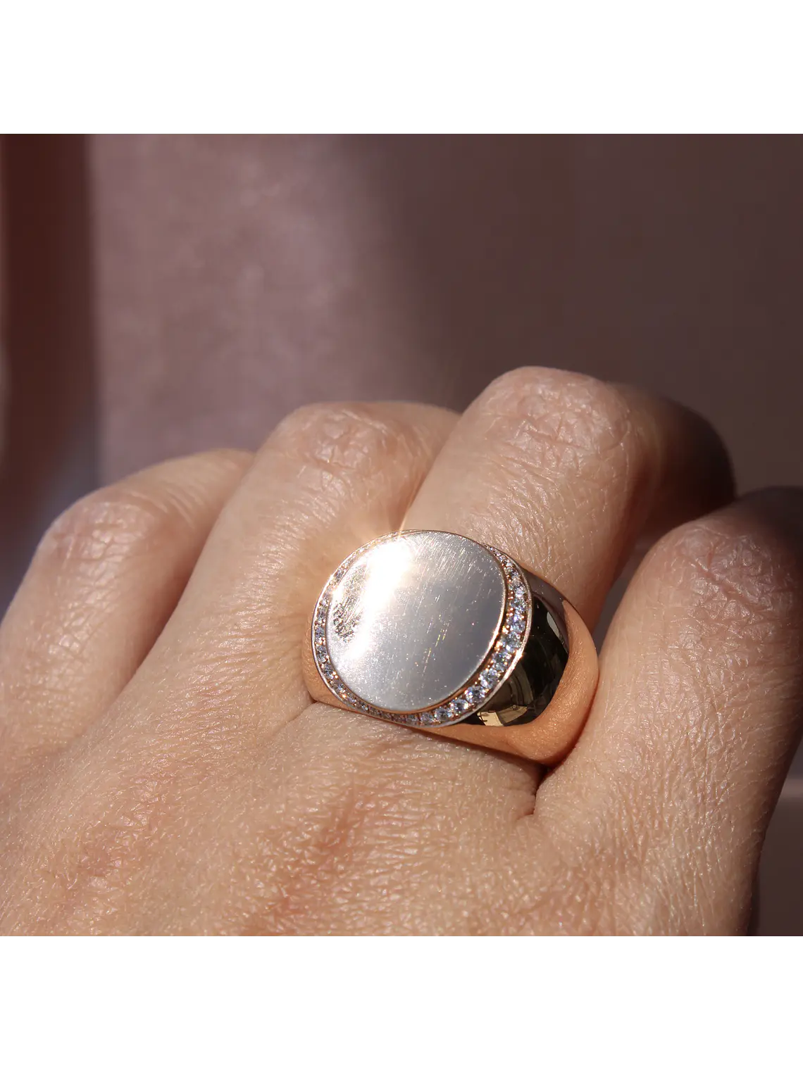 Maravilloso Anillo Ancho Moderno Redondo Brillantes en Oro Rosado 18K 6