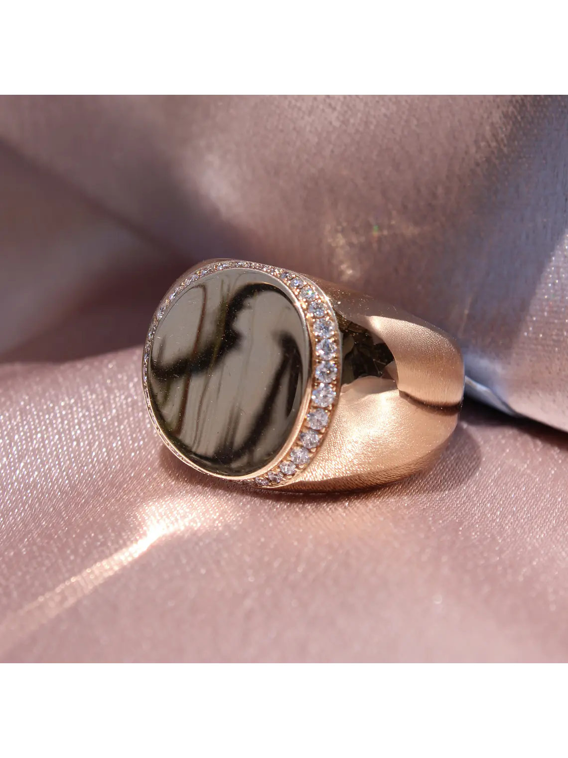 Maravilloso Anillo Ancho Moderno Redondo Brillantes en Oro Rosado 18K 5