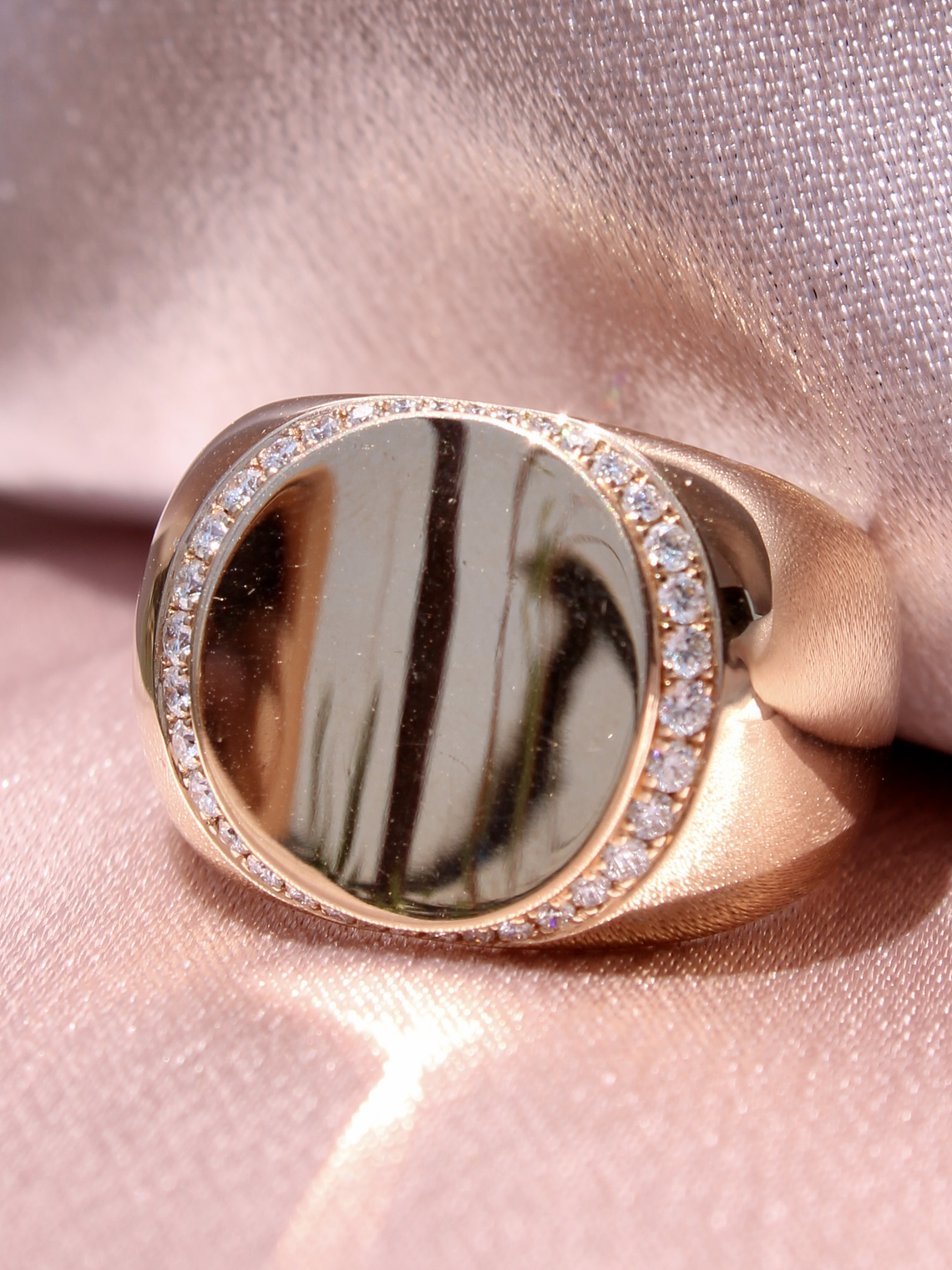 Maravilloso Anillo Ancho Moderno Redondo Brillantes en Oro Rosado 18K 1