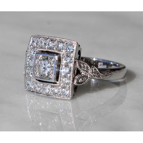 Gran Anillo Cuadrado Diamantes Naturales en Platino