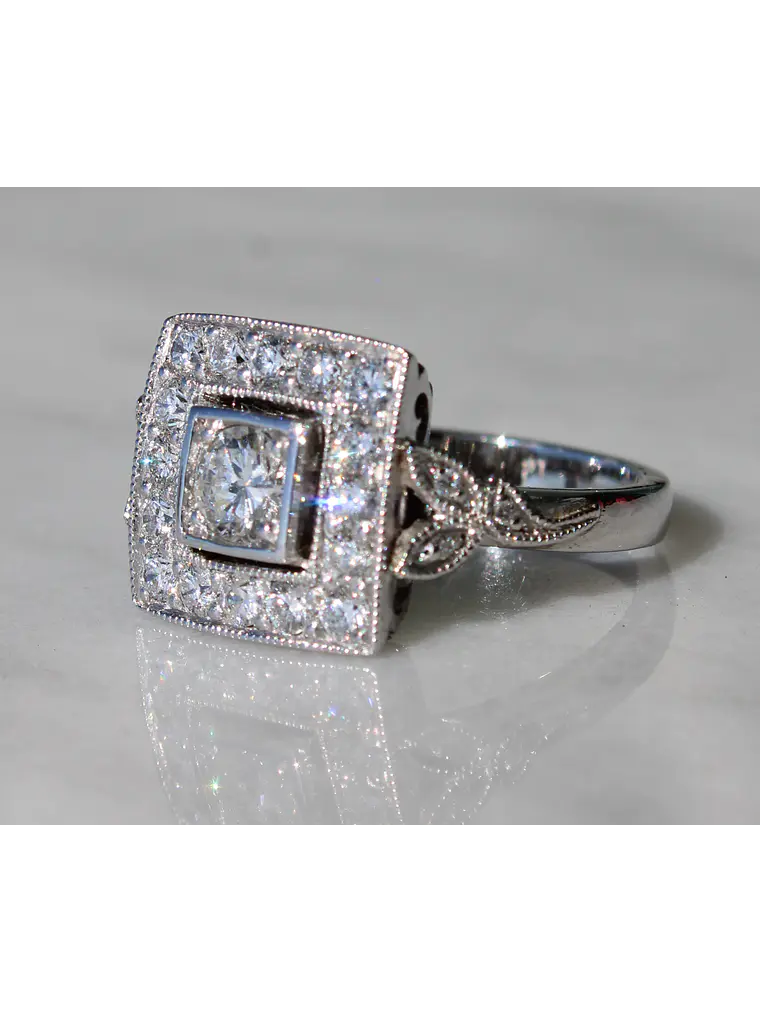 Gran Anillo Cuadrado Diamantes Naturales en Platino 2