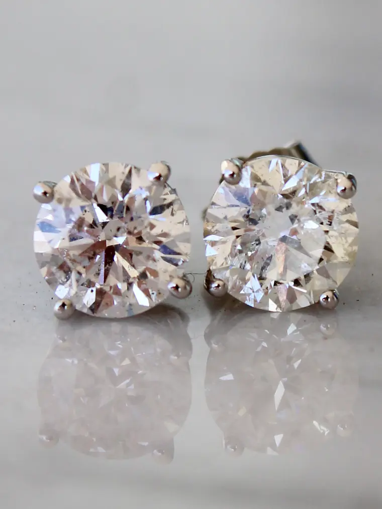 Espectacular Aros Punto de Luz Diamantes 2 Quilates 200 puntos en Oro Blanco 18K 2