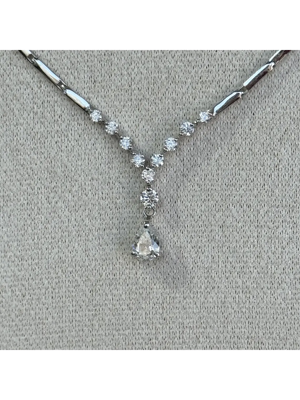 De Princesa! Exclusivo Collar Gran Diamante Corte Gota Oro Blanco 18K 4