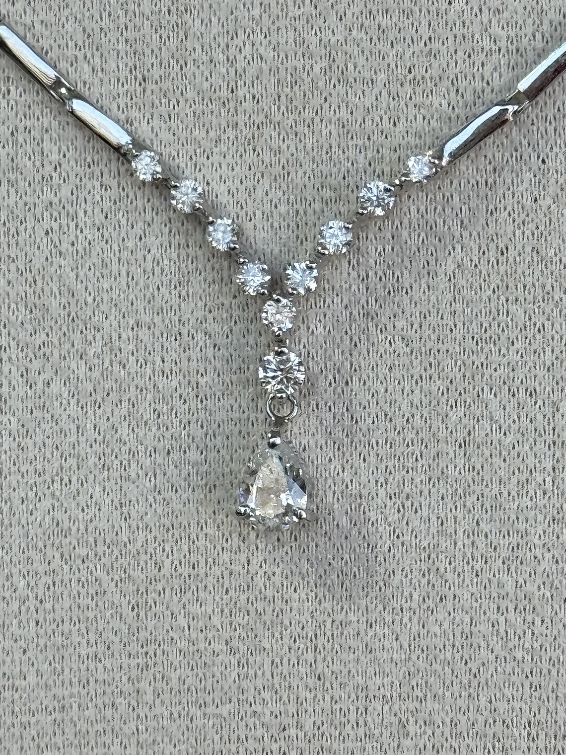 De Princesa! Exclusivo Collar Gran Diamante Corte Gota Oro Blanco 18K 4