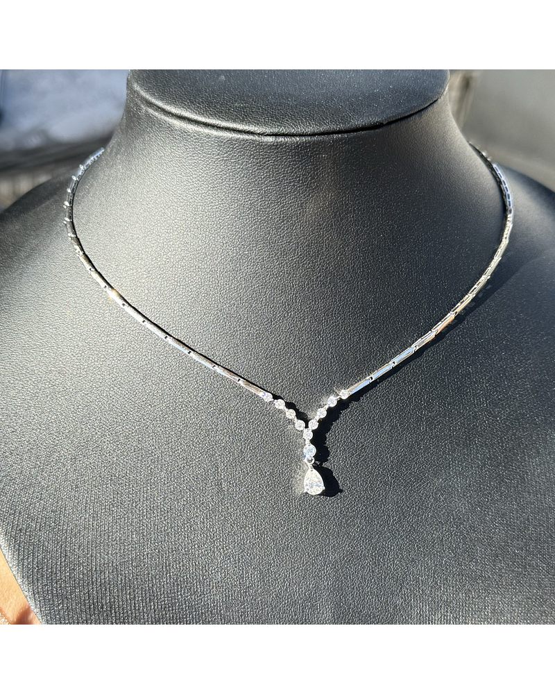 De Princesa! Exclusivo Collar Gran Diamante Corte Gota Oro Blanco 18K