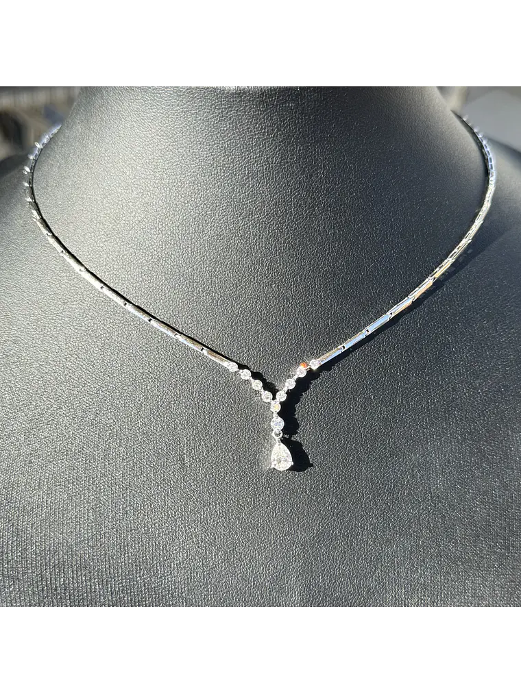 De Princesa! Exclusivo Collar Gran Diamante Corte Gota Oro Blanco 18K 5