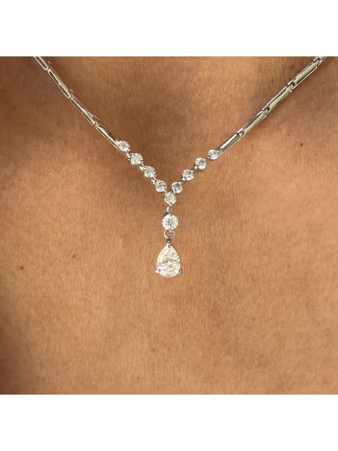 De Princesa! Exclusivo Collar Gran Diamante Corte Gota Oro Blanco 18K 6