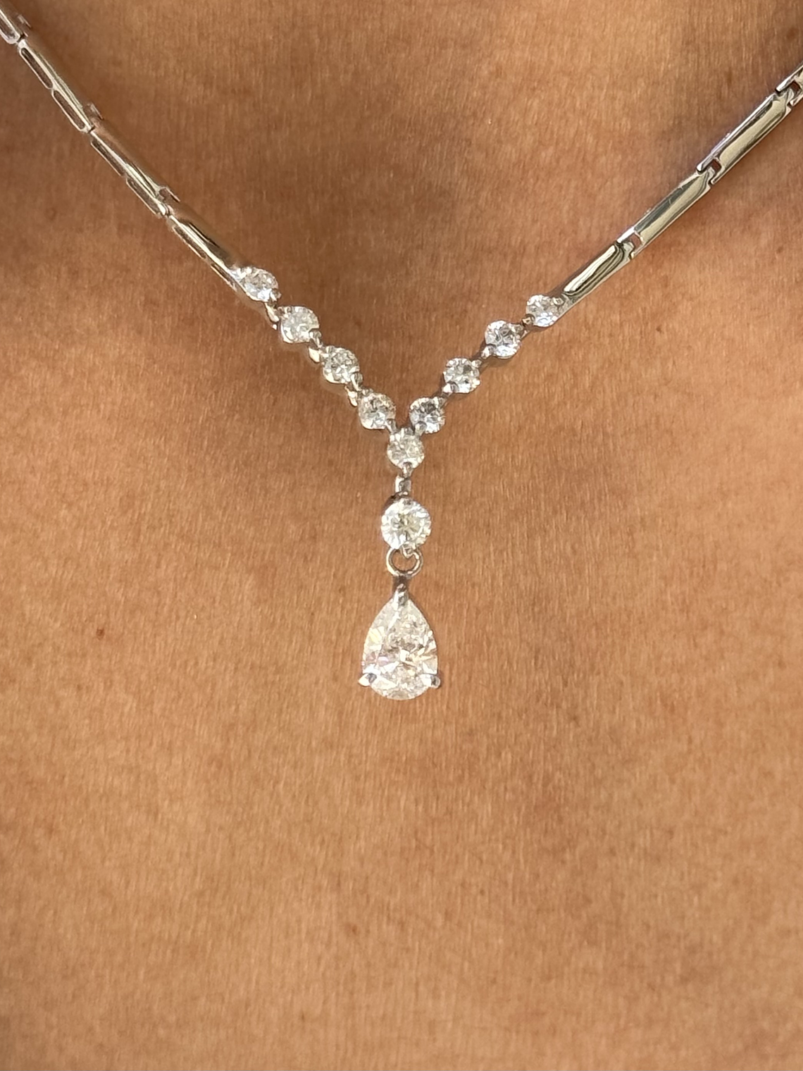 De Princesa! Exclusivo Collar Gran Diamante Corte Gota Oro Blanco 18K 6