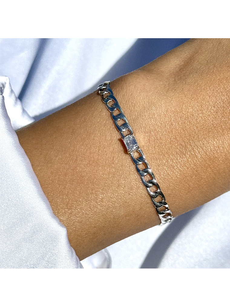 Exclusiva Pulsera Diamante Corte Esmeralda en Oro Blanco 18K 2