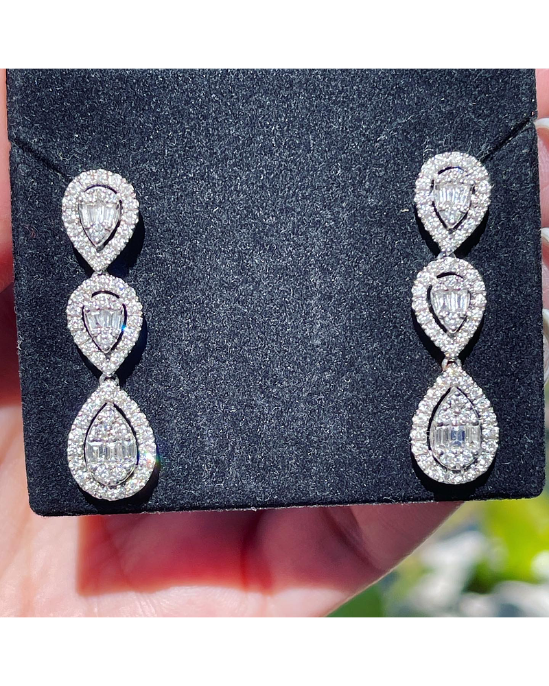 Aros Largos de Diamantes 2 Ct Oro Blanco 18k