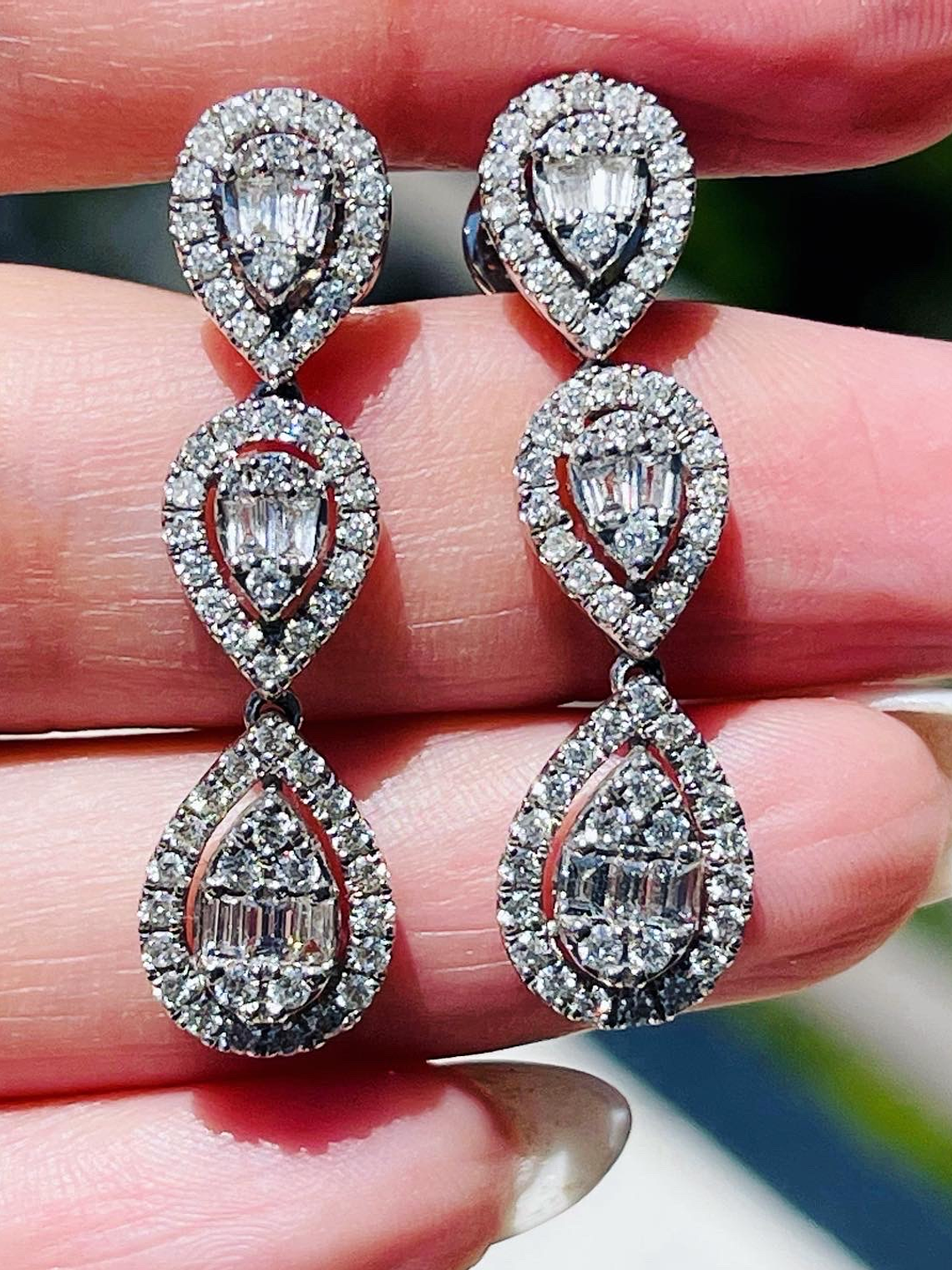 Aros Largos de Diamantes 2 Ct Oro Blanco 18k 4