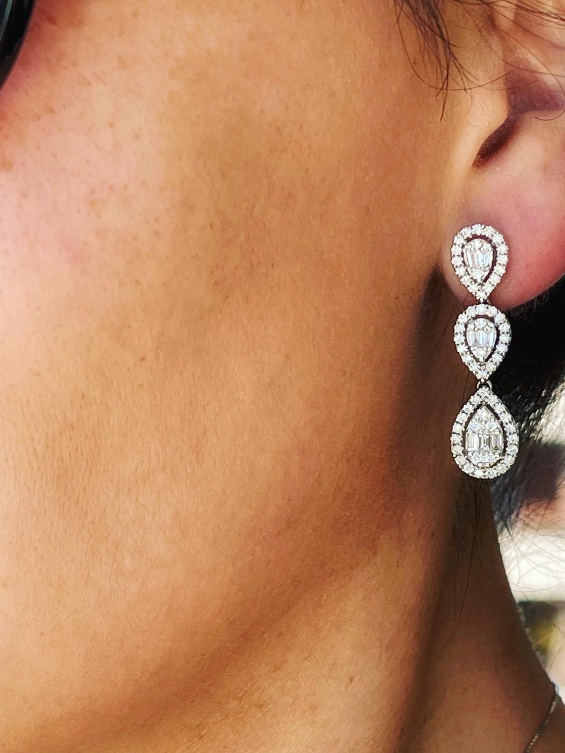 Aros Largos de Diamantes 2 Ct Oro Blanco 18k 6