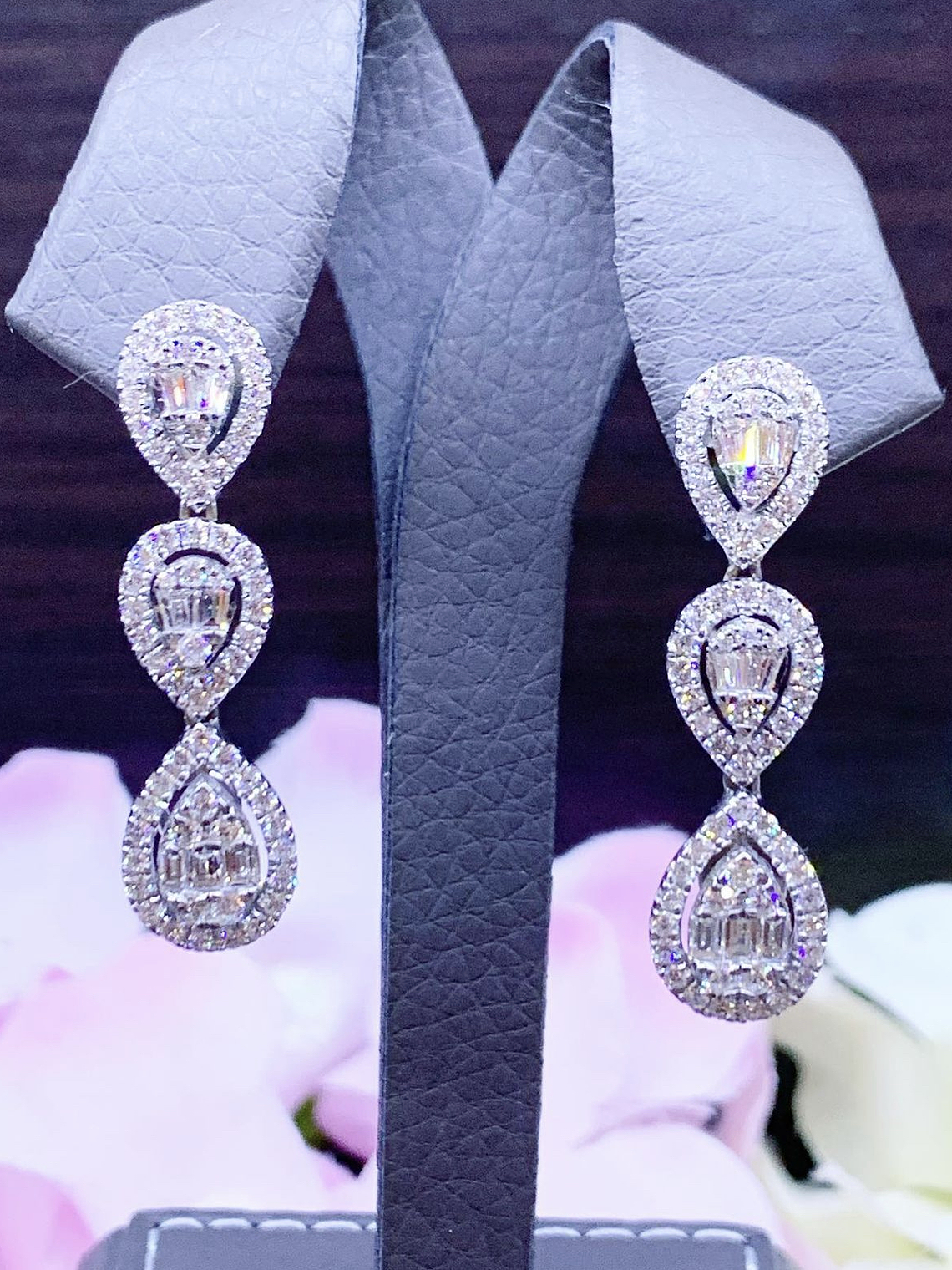 Aros Largos de Diamantes 2 Ct Oro Blanco 18k 7