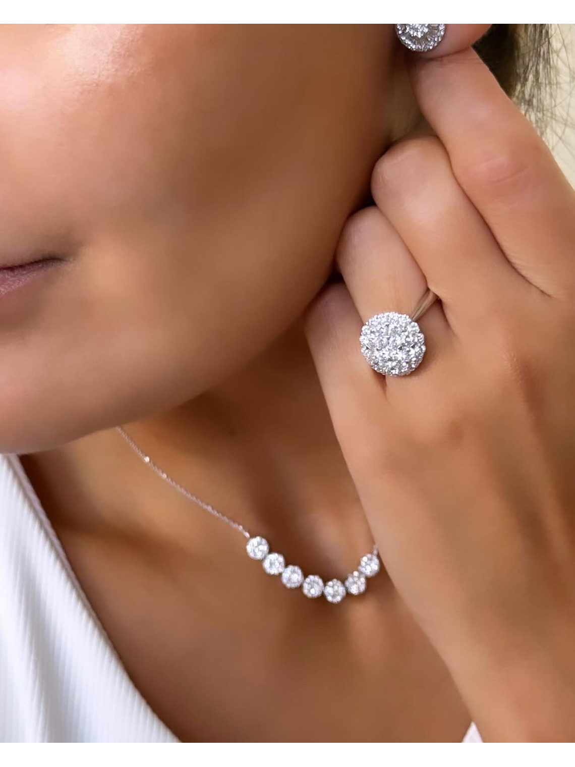 Collar Rosetas de Diamantes Colgantes Oro Blanco 18K 3