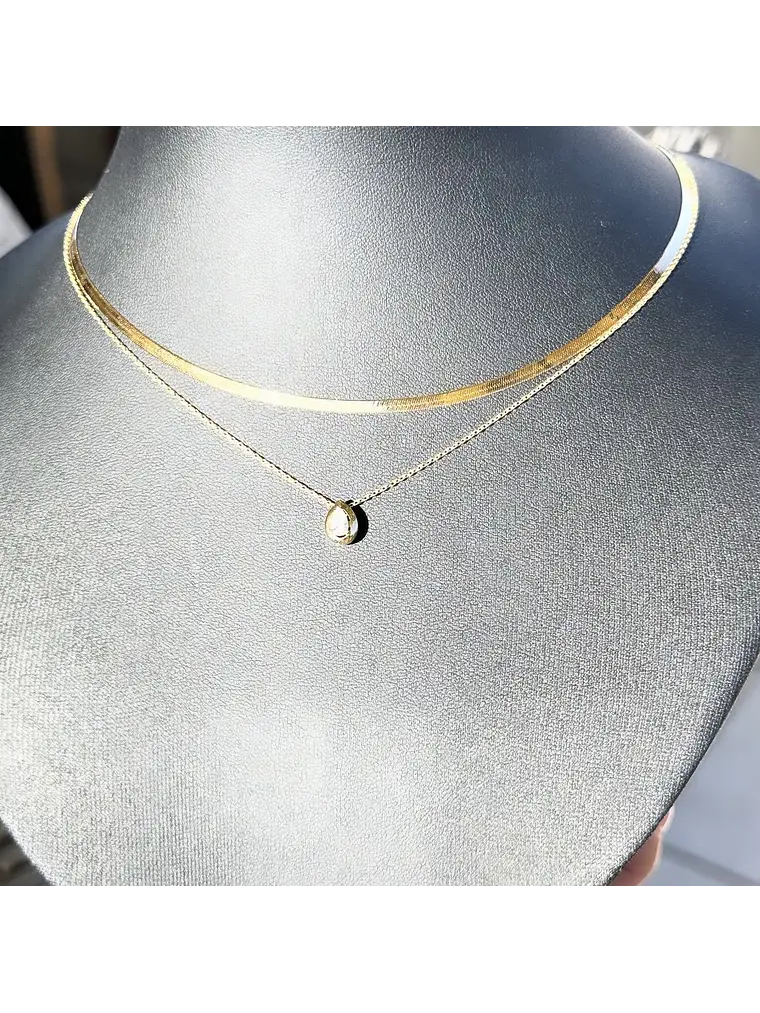 Collar Diamante corte Pera o Gota en Oro Amarillo 18K 3