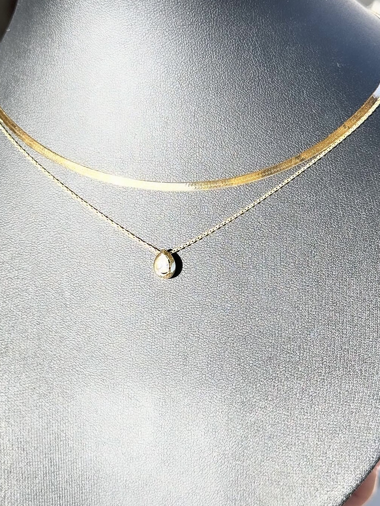 Collar Diamante corte Pera o Gota en Oro Amarillo 18K 3