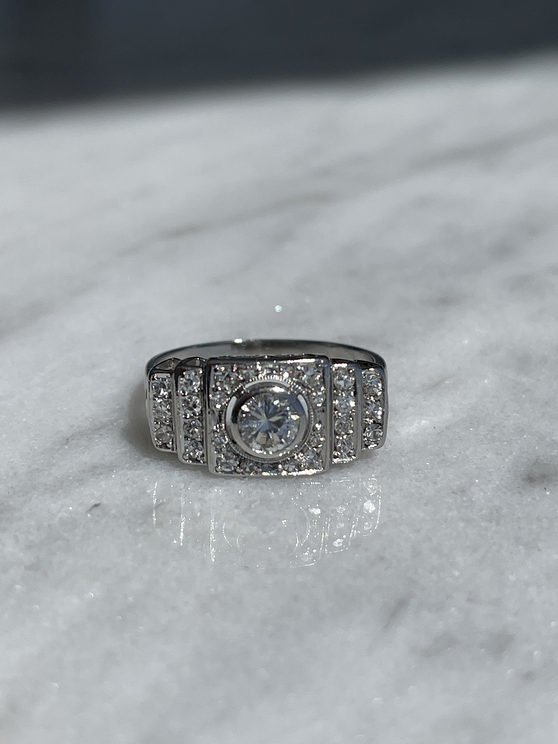 Anillo Cintillo Vintage 1 Ct Brillantes en Oro Blanco 18K 5