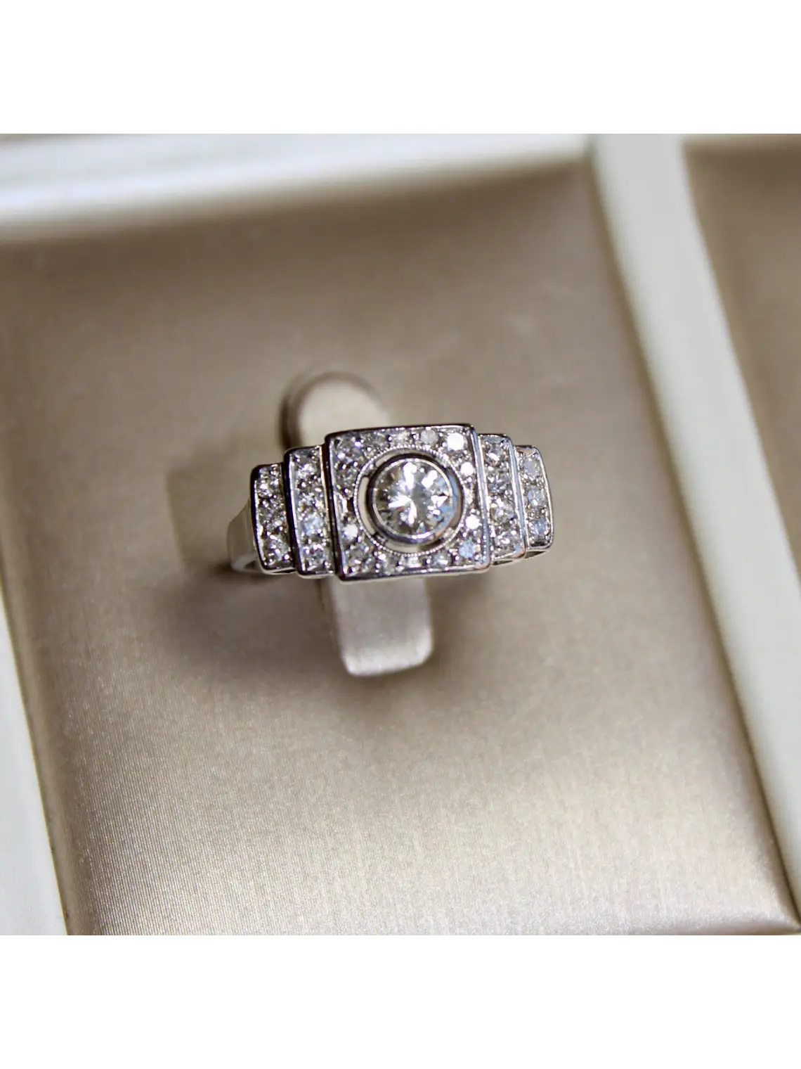 Anillo Cintillo Vintage 1 Ct Brillantes en Oro Blanco 18K 1