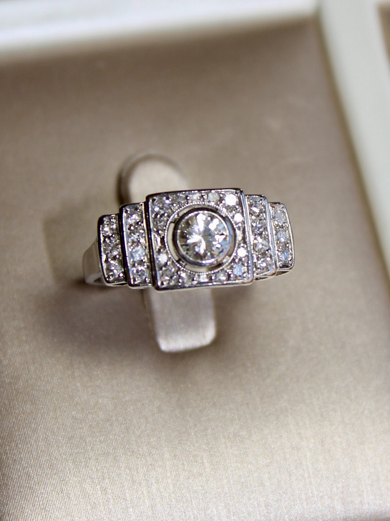 Anillo Cintillo Vintage 1 Ct Brillantes en Oro Blanco 18K 1