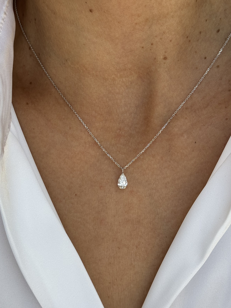 Collar Punto de Luz Diamante Corte Gota Pera Oro Blanco 18K 3