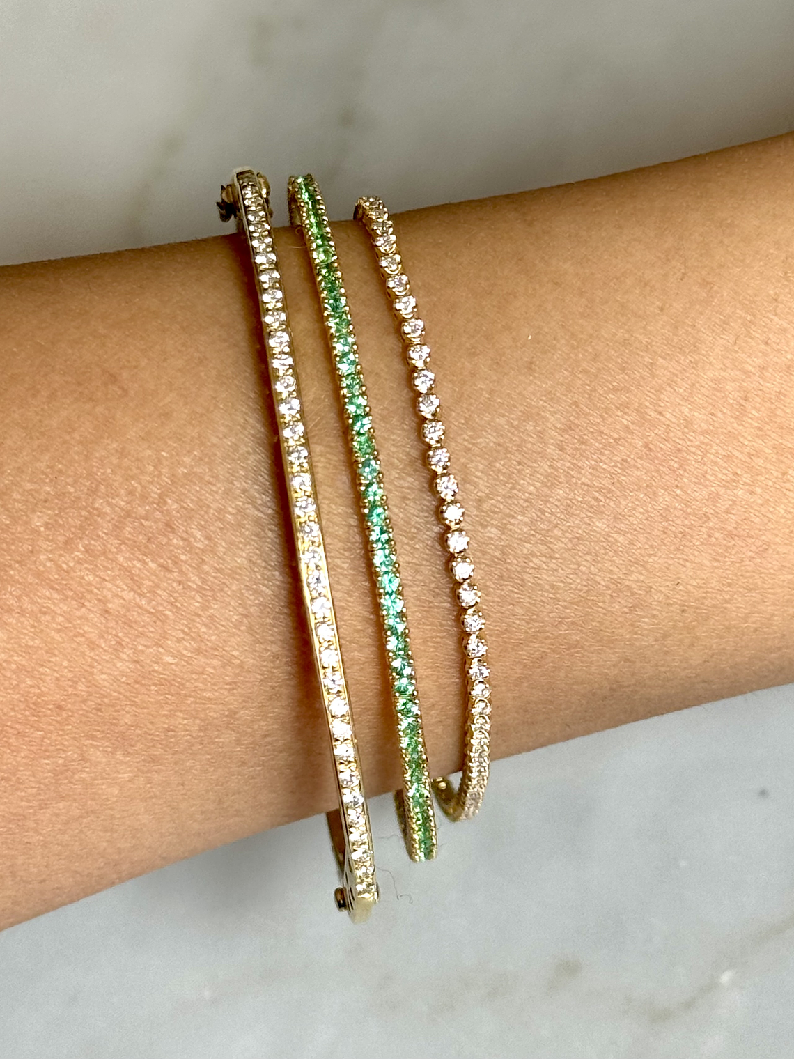 Bellísima Esclava Flexible de Esmeraldas en Oro Amarillo 18K  2