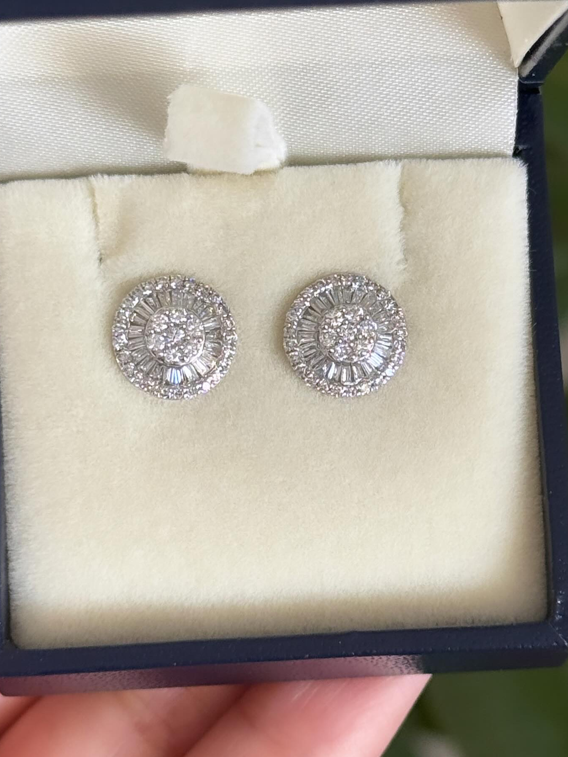 Aros Diamantes Redondos Grandes 11 mm en Oro Blanco 18K 3